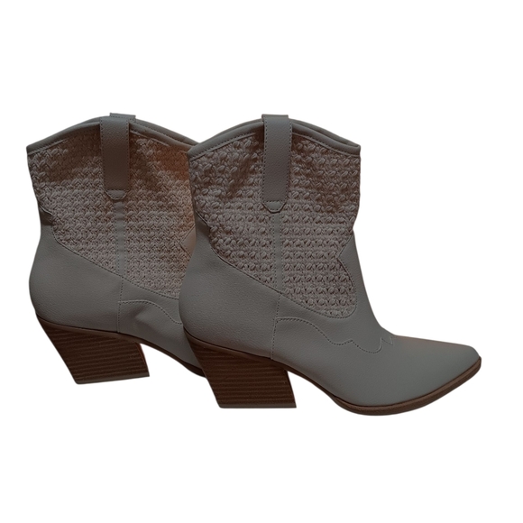 💫 Dolce Vita Cream Ankle Wedge Boots 🤍 - Picture 3 of 6